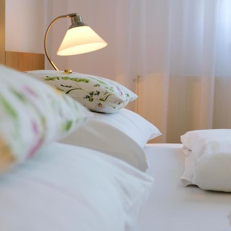 Haus Mariella Otel Podersdorf am See Dış mekan fotoğraf