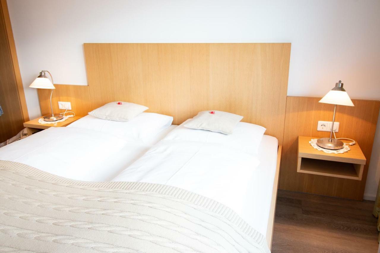 Haus Mariella Otel Podersdorf am See Dış mekan fotoğraf